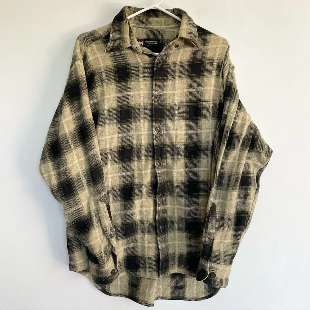 Banana Republic Cabinwear Men’s Flannel Yellow Black Button Down Shirt Size M
